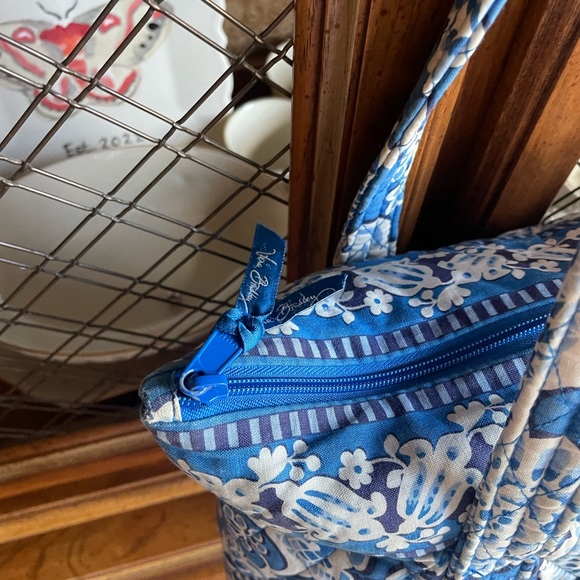 Quilted blue Vera Bradley Bag - Picture 3 of 15